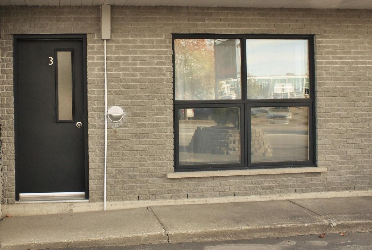 Motel Du Canton Valcourt Kültér fotó