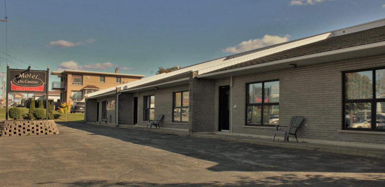 Motel Du Canton Valcourt Kültér fotó